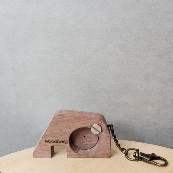 Elephant-phone holder/ bottle opener 木匠,木匠兄妹,開瓶器,大象,二合一,多功能,禮物,精品,辦公用品,居家用品,居家裝飾,台灣製造,交換禮物,造型,生日禮物,年節禮物,聖誕禮物,手機座,手機架,療癒,追劇,小象