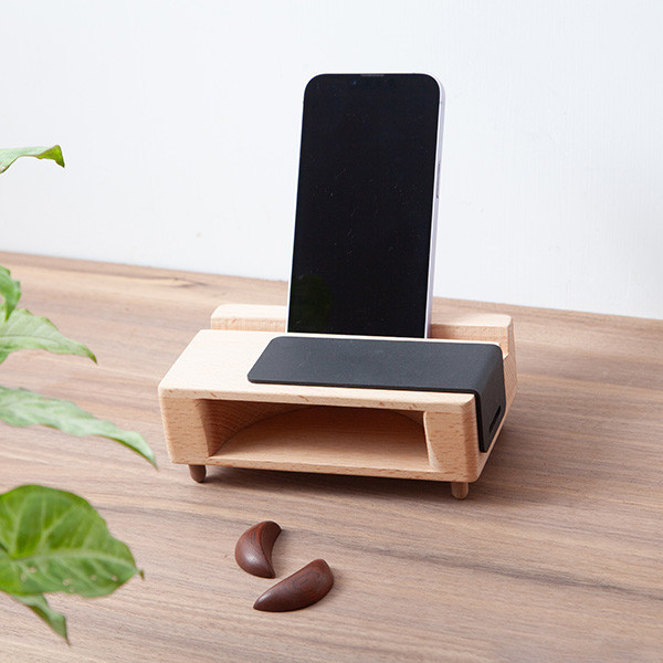 Amplifier Phone Holder 擴音、手機座、趣味小物、詼諧、擲筊、信仰,木匠,木匠兄妹,禮物,精品,辦公用品,居家用品,居家裝飾,台灣製造,交換禮物,造型,生日禮物,年節禮物,聖誕禮物,手機座,手機架,療癒,木製,造型,收納