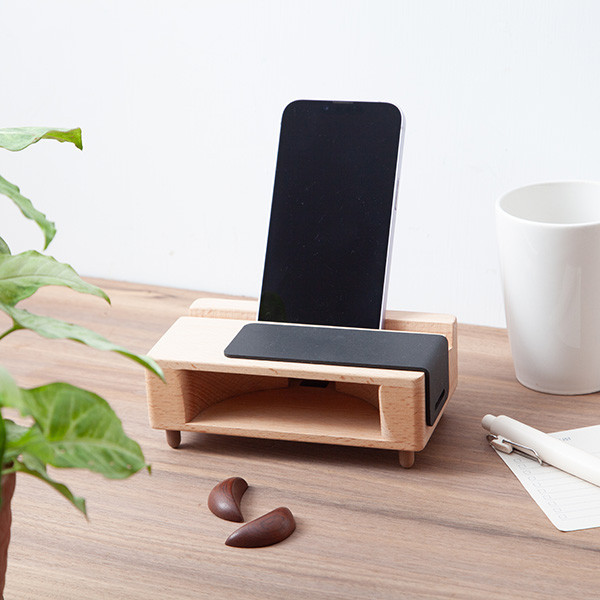 Amplifier Phone Holder 擴音、手機座、趣味小物、詼諧、擲筊、信仰,木匠,木匠兄妹,禮物,精品,辦公用品,居家用品,居家裝飾,台灣製造,交換禮物,造型,生日禮物,年節禮物,聖誕禮物,手機座,手機架,療癒,木製,造型,收納