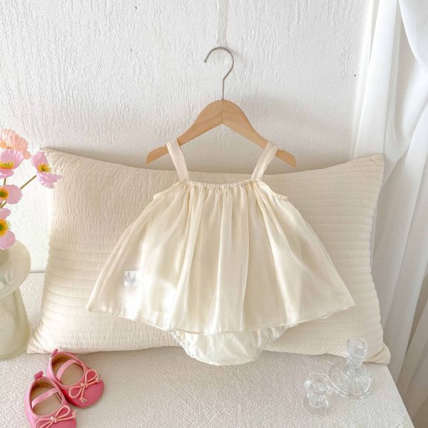 立體小花氣質細肩包屁裙 