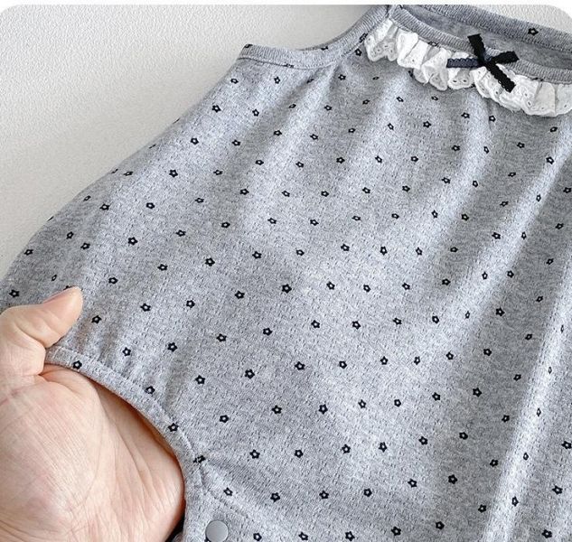 蕾絲蝴蝶結點點細肩包屁衣 