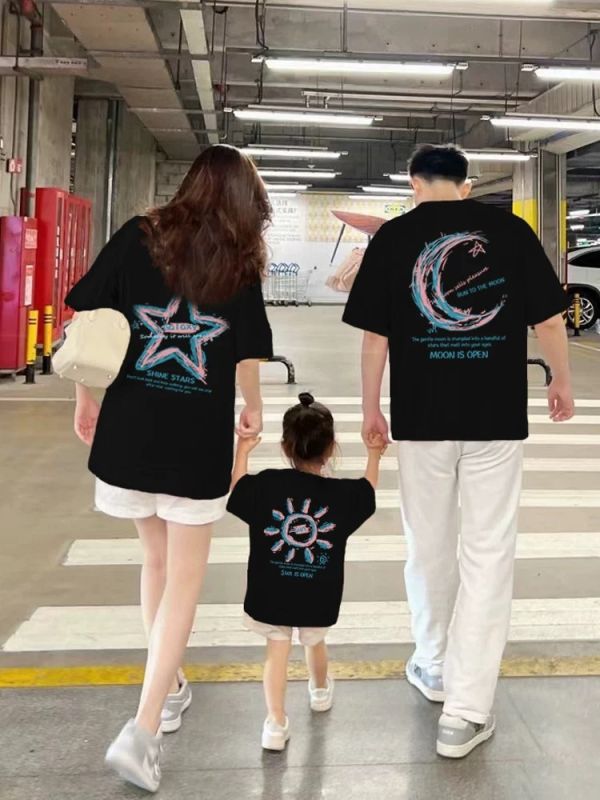 親子款星星月亮太陽印花上衣 