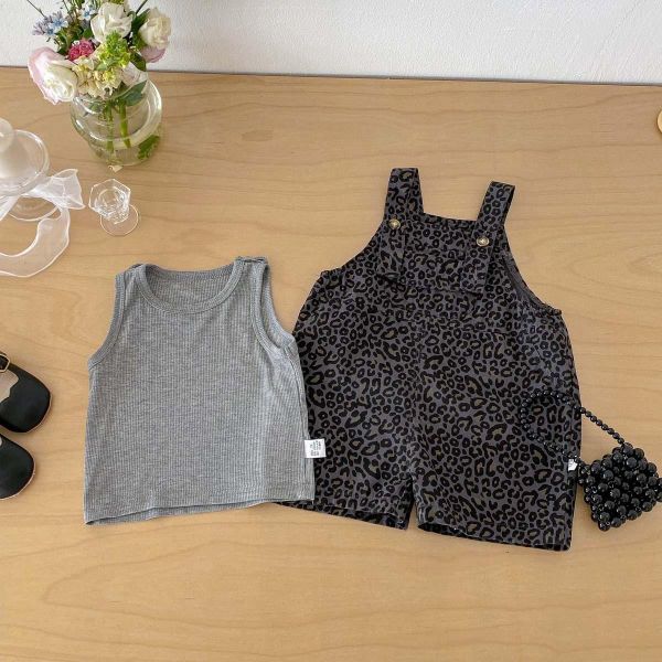 兩件式素背心+豹紋吊帶短褲套裝 