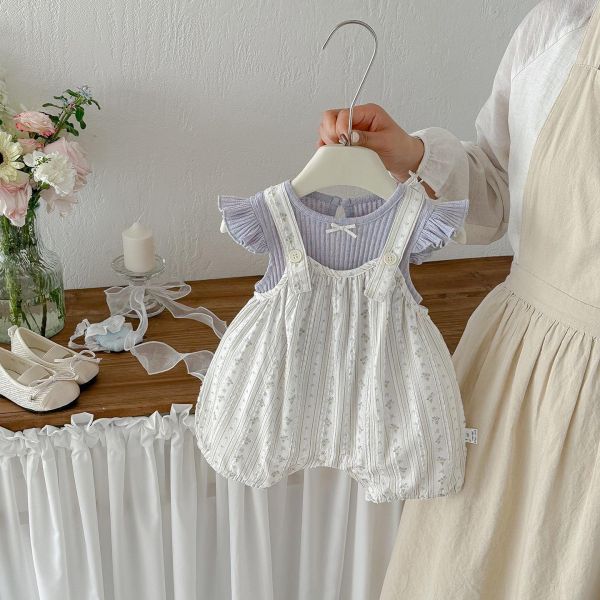 飛袖螺紋上衣+碎花吊帶蘿蔔褲 