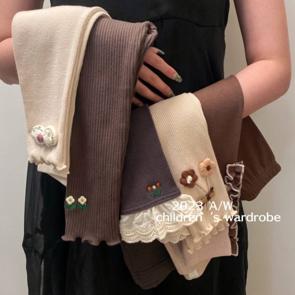 坑條螺紋小花刺繡/造型打底褲 