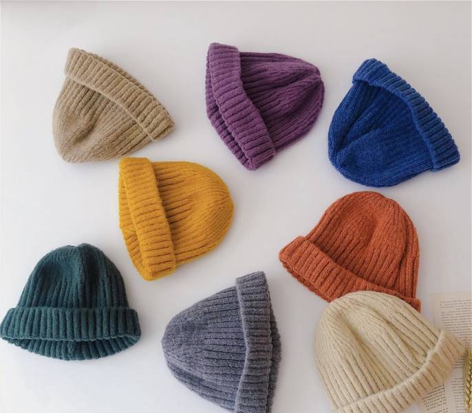 針織純色瓜皮毛帽 