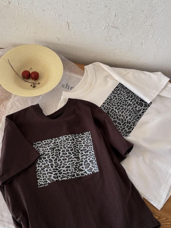豹紋拼布素色寬鬆T恤上衣 