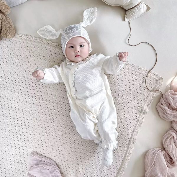 新生兒花邊荷葉領開釦連身裝 