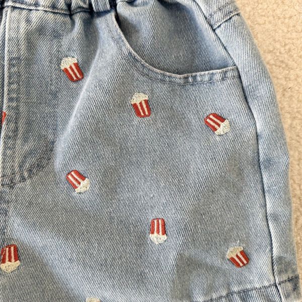 爆米花刺繡五分牛仔短褲 
