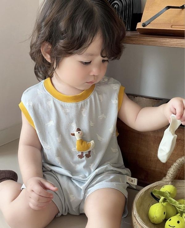 可愛立體小鴨背心式連身裝 