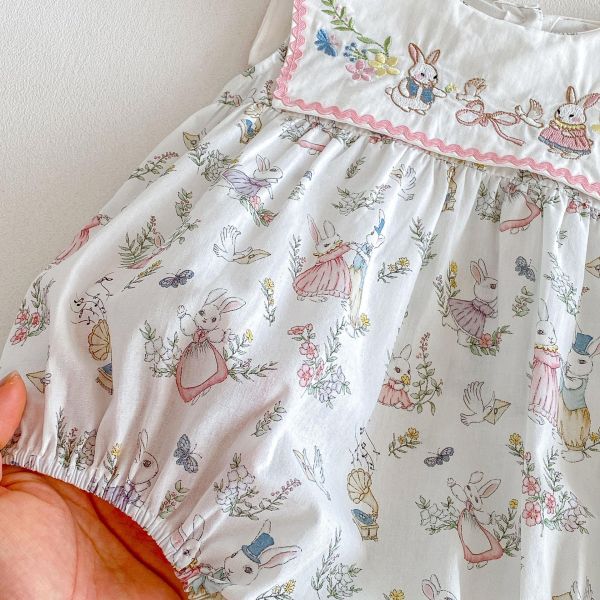 大方領兔子碎花田園包屁衣 