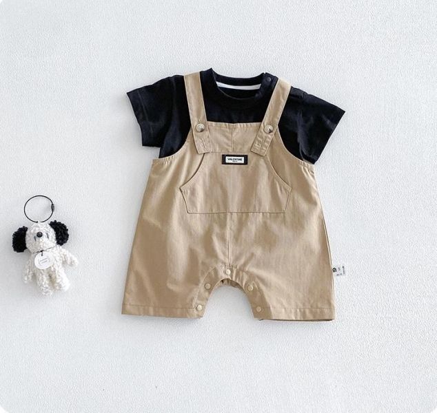 素上衣+工裝吊帶褲套裝 