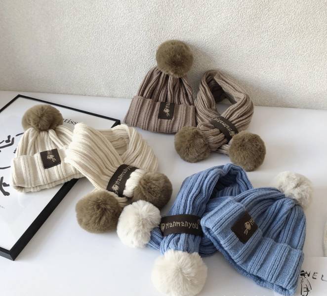 韓-秋冬直紋針織毛帽圍巾組 