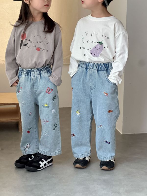 百搭可愛刺繡牛仔直筒褲 