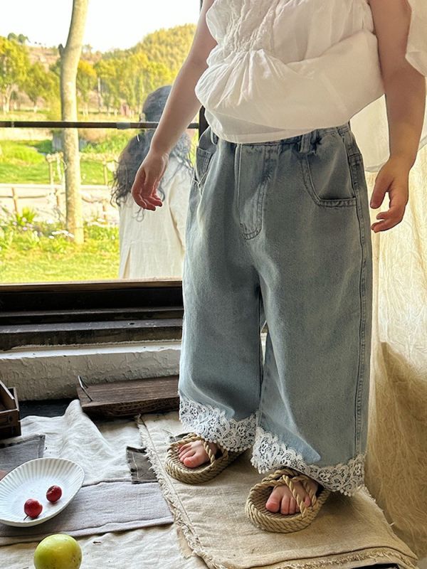 花邊蕾絲拼接直筒牛仔寬褲 