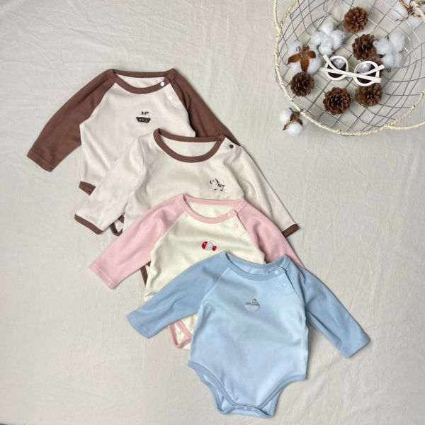 新生兒撞色拚袖可愛肩釦包屁衣 