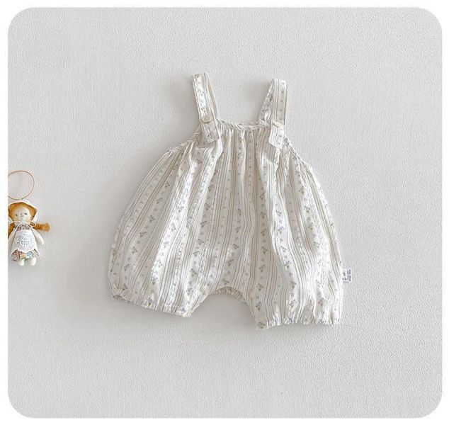 飛袖螺紋上衣+碎花吊帶蘿蔔褲 