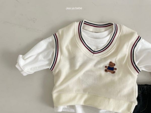 學院風小熊刺繡背心 