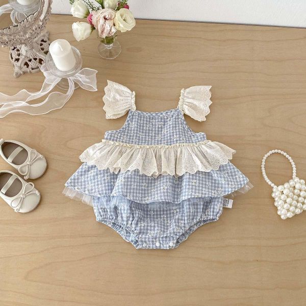 格紋小花蕾絲拼接細肩包屁裙 