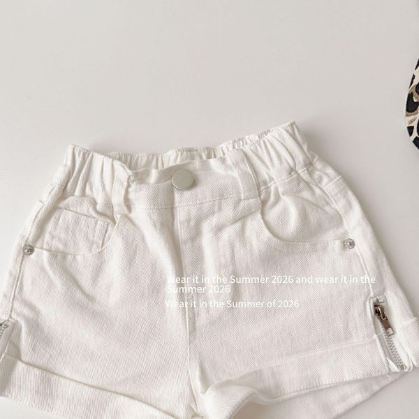 百搭個性側拉鍊素色牛仔短褲 