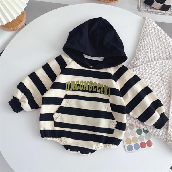 假兩件寬版條紋字母包屁衣 
