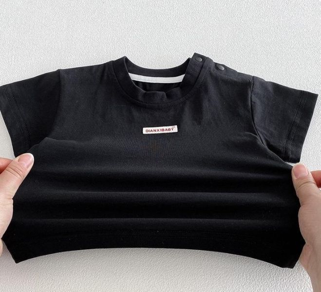 素色布標極簡上衣/豹紋短褲 