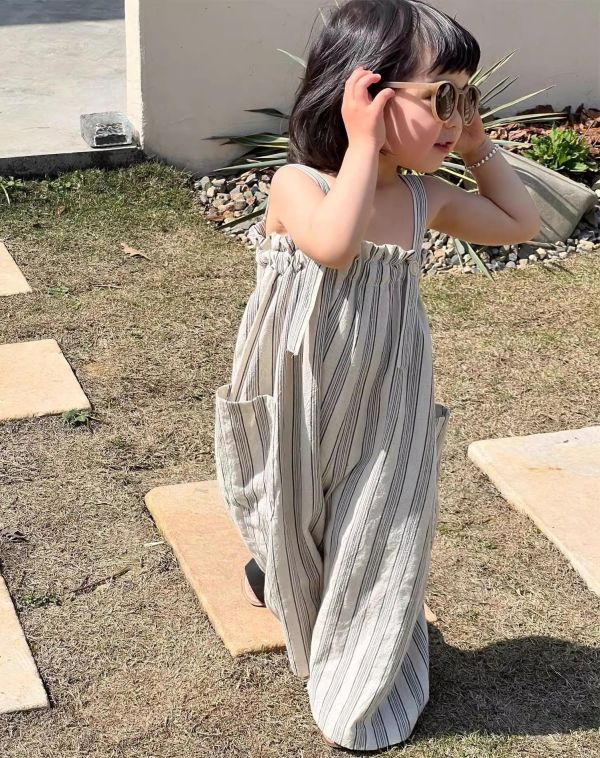 雙色豎條紋雙口袋吊帶連身褲 