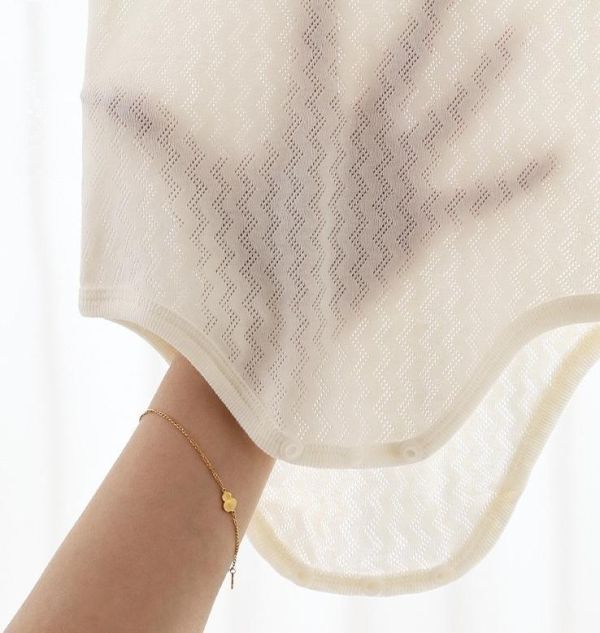 新生兒透膚貼布背心式包屁衣 