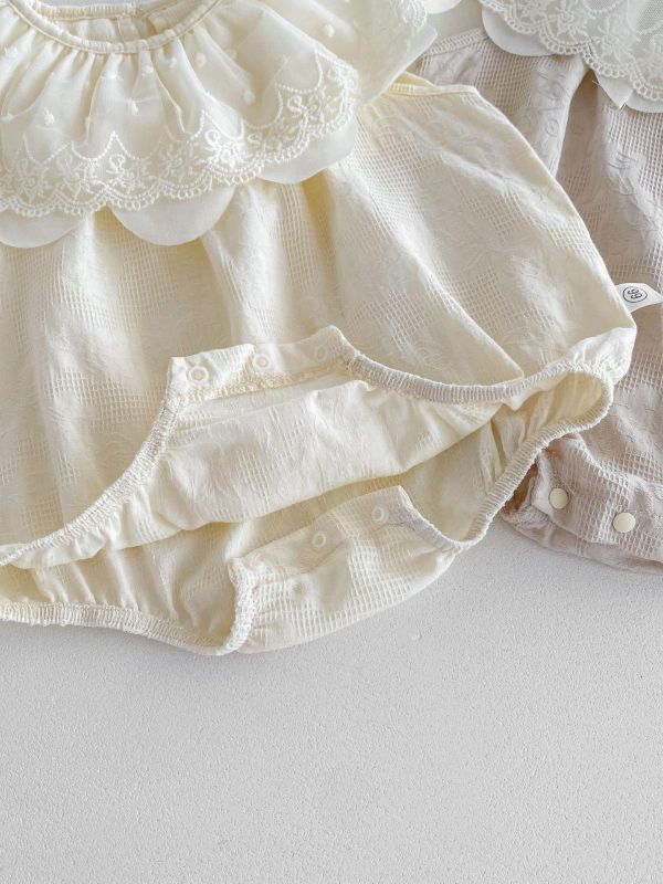 蕾絲大花翻領無袖包屁衣 