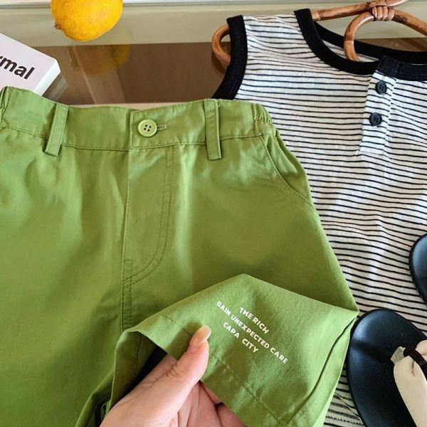 簡約字母素色休閒五分短褲 