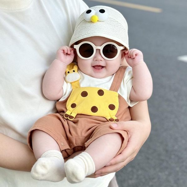 假兩件長頸鹿貼布吊帶連身裝 