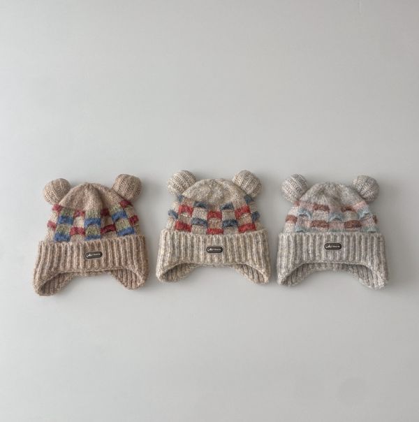 混織格紋雙毛球護耳毛帽 