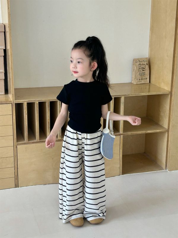 極簡露背綁帶上衣/寬鬆條紋長褲 