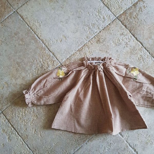 縮領小花刺繡上衣 