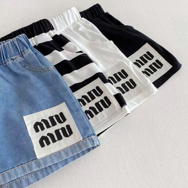 百搭款春夏棉質/牛仔字母布標短褲 