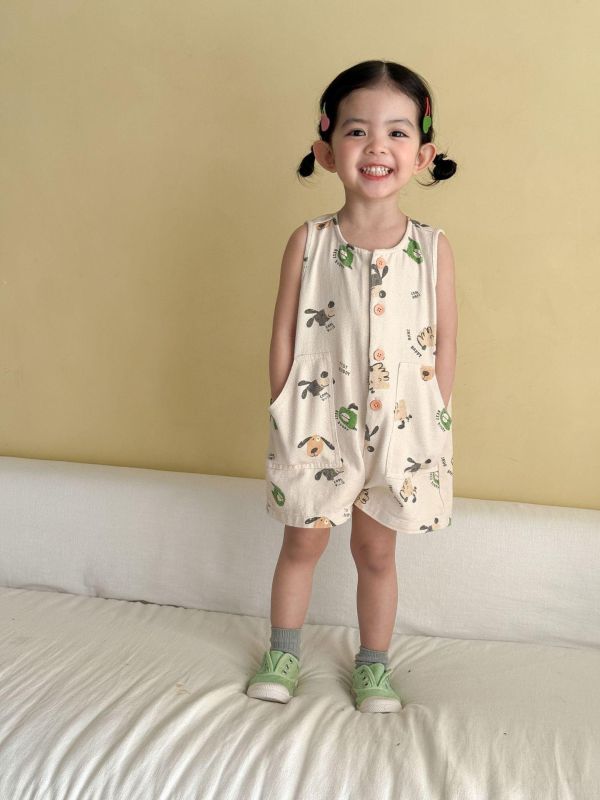 可愛卡通休閒開釦雙口袋連身裝 