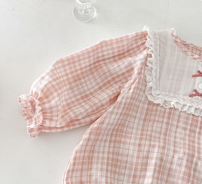 蕾絲蝴蝶結格紋包屁衣(含帽) 