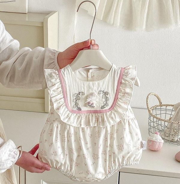 方領碎花兔子花邊包屁衣 