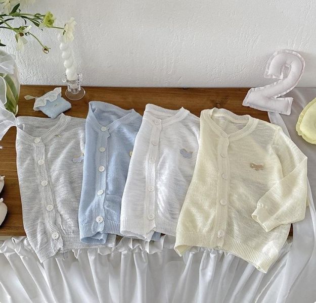 小馬貼布透膚防曬薄外套 