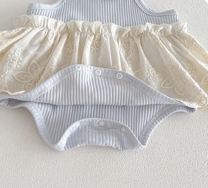 甜美螺紋蕾絲拼接包屁裙 