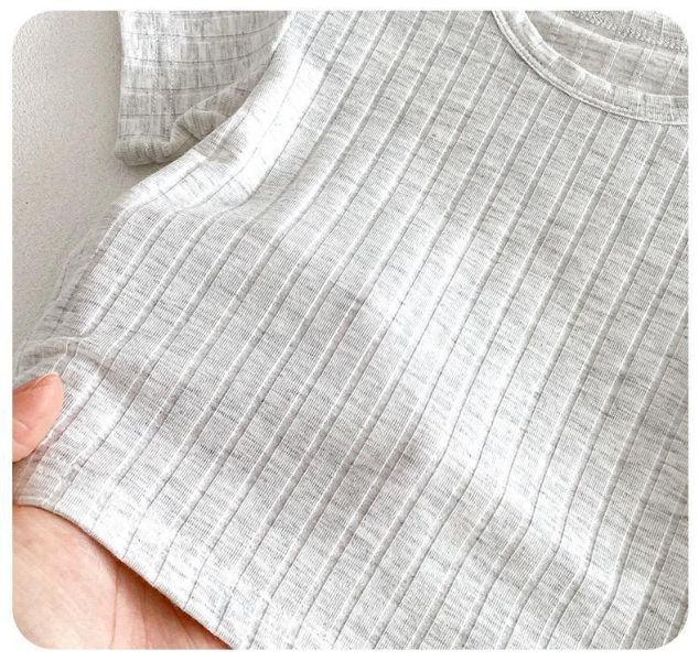 螺紋素上衣+狗狗吊帶短褲套裝 