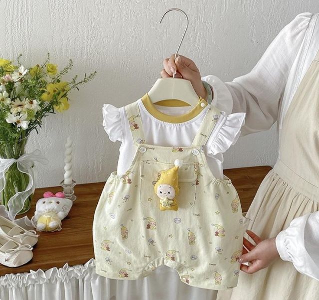 飛袖背心+可愛立體星星人吊帶褲 