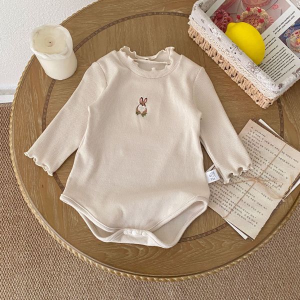 木耳邊兔子刺繡螺紋包屁衣 