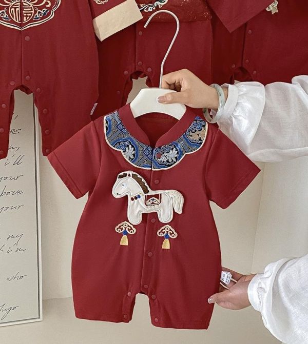 限定款-馬踏祥雲復古周歲連身裝 