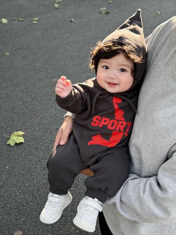 運動風籃球印花連身裝+帽 