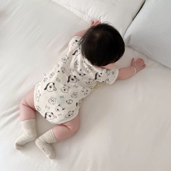 新生兒狗狗印花側開包屁衣 