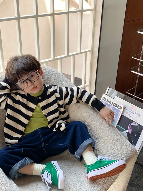 百搭薄款布標針織外套 