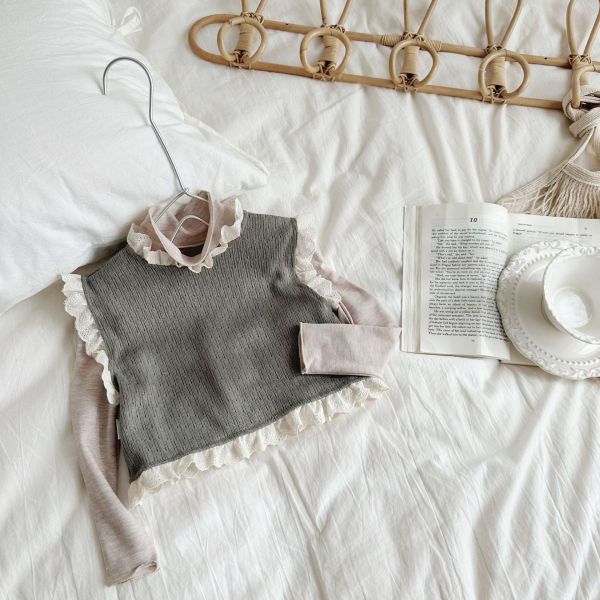 鏤空針織蕾絲拼接背心 