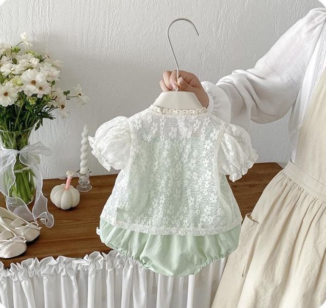 兩件套-泡袖蕾絲外套+細肩包屁衣 