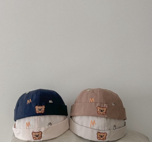 痞帥小熊字母刺繡瓜皮帽 